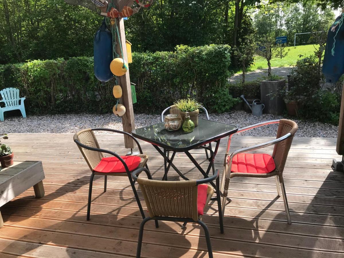 Bellemare Bungalow Lauwersmeer Mit Ueberdachte Veranda Und Eingezaeuntem Garten Anjum Extérieur photo