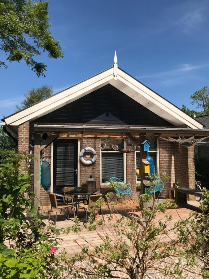 Bellemare Bungalow Lauwersmeer Mit Ueberdachte Veranda Und Eingezaeuntem Garten Anjum Extérieur photo