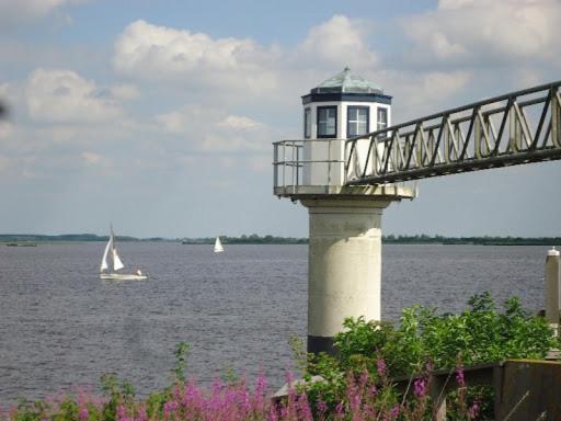 Bellemare Bungalow Lauwersmeer Mit Ueberdachte Veranda Und Eingezaeuntem Garten Anjum Extérieur photo